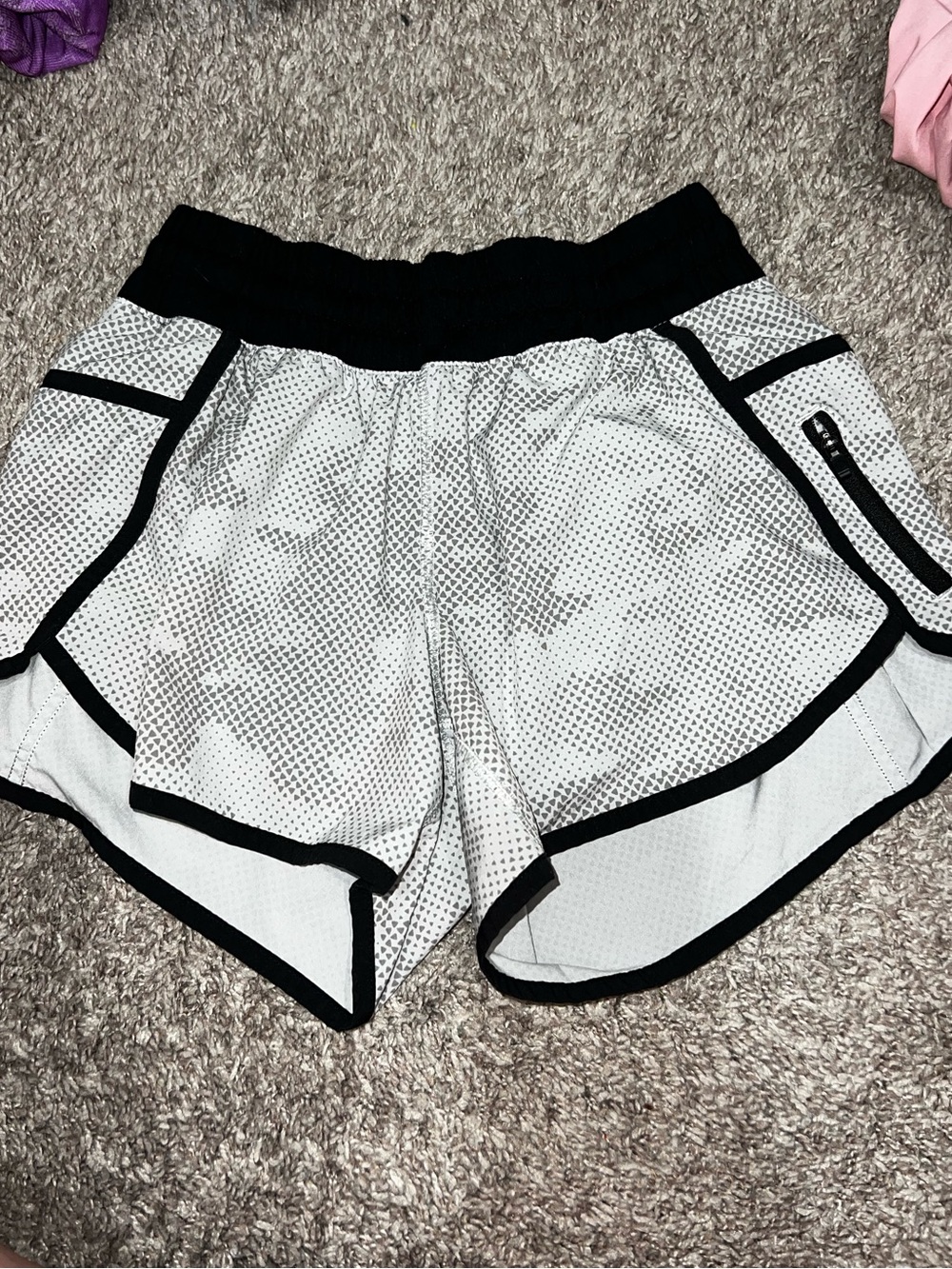 lululemon athletica White Gray Black Tracker Shorts with Black Trim size 6